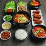Kimchi Hour ร้านอาหารเกาหลี ไก่ทอดเกาหลี และโซจูบาร์